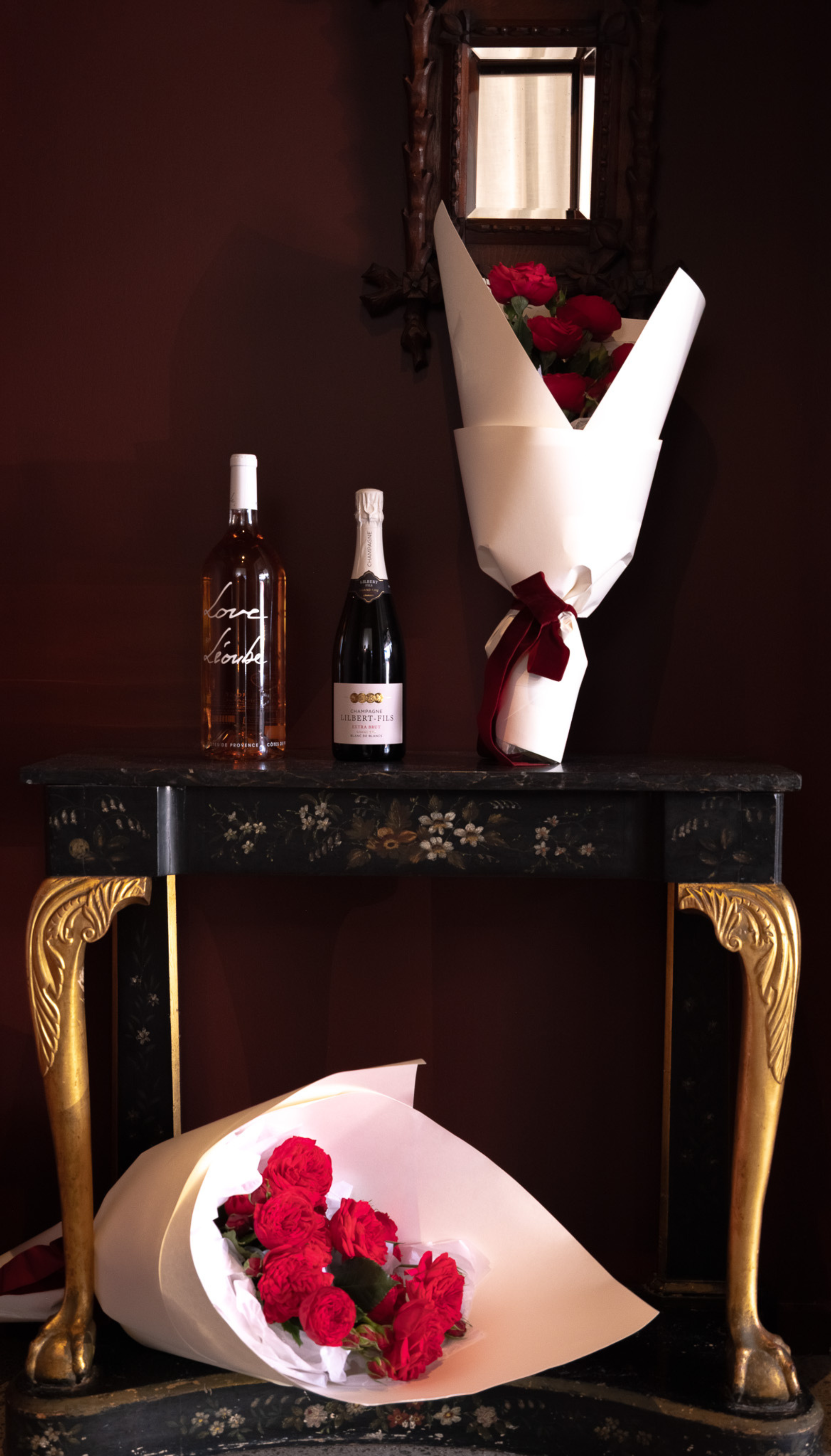 Premium Red Columbian Garden Roses - Full Dozen (12 stems)