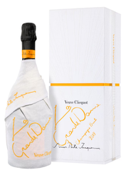 Veuve Clicquot Jacquemus La Grande Dame 2018 (750ml)